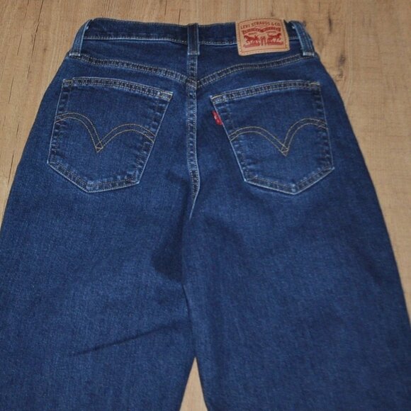 LEVIS women's mom jeans size 26X29 - Picture 1 of 3
